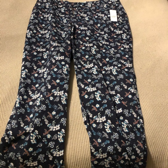 Gap Capri pants - Picture 1 of 4